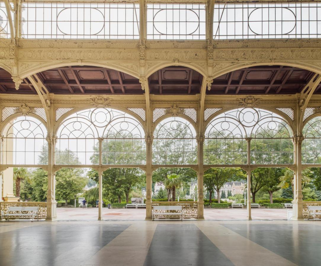 Falkensteiner Spa Resort มาเรียอานซเกลาซนี ภายนอก รูปภาพ Interior of the Orangery