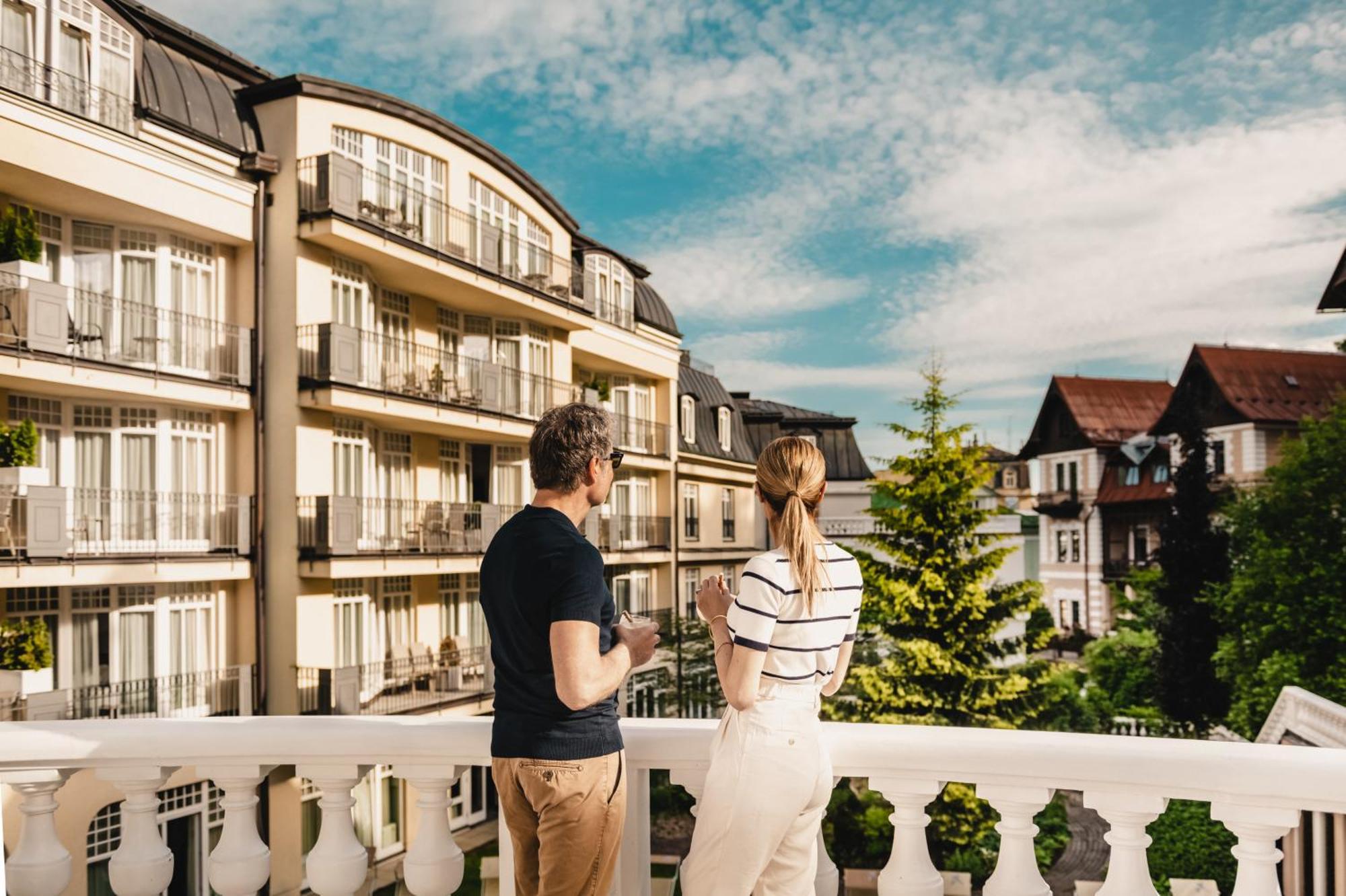 Falkensteiner Spa Resort มาเรียอานซเกลาซนี ภายนอก รูปภาพ The view from the balcony of the hotel