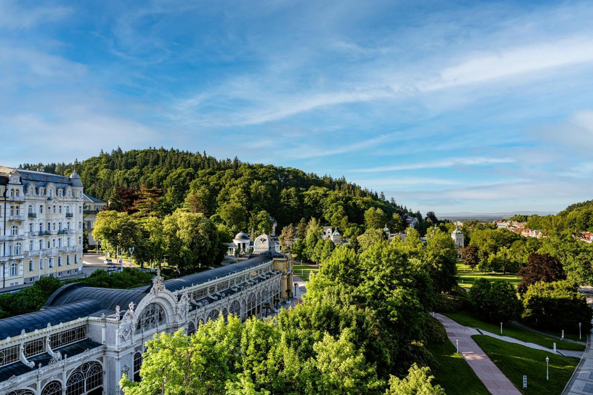 Falkensteiner Spa Resort มาเรียอานซเกลาซนี ภายนอก รูปภาพ The spa town of Bad Kissingen
