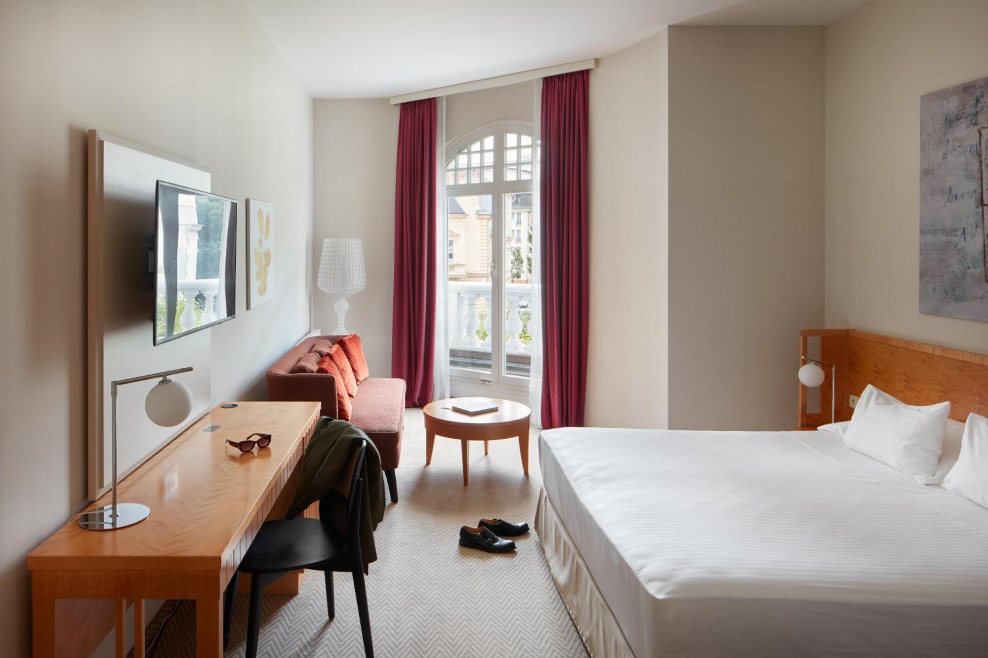 Falkensteiner Spa Resort มาเรียอานซเกลาซนี ภายนอก รูปภาพ A room at the hotel
