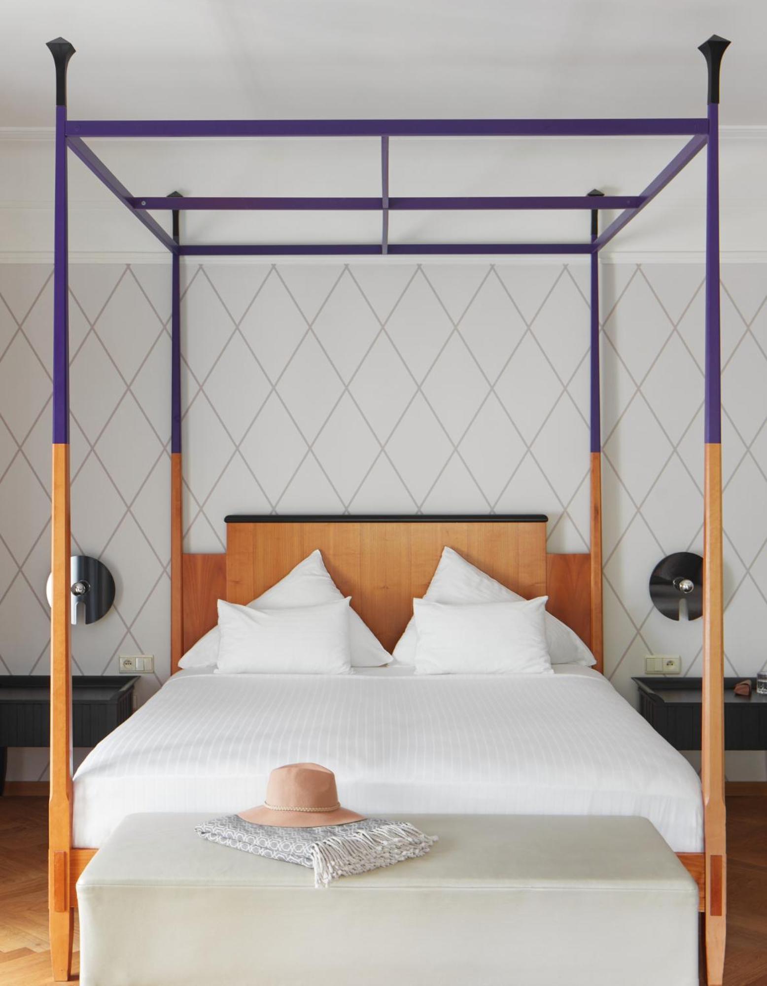 Falkensteiner Spa Resort มาเรียอานซเกลาซนี ภายนอก รูปภาพ A bed